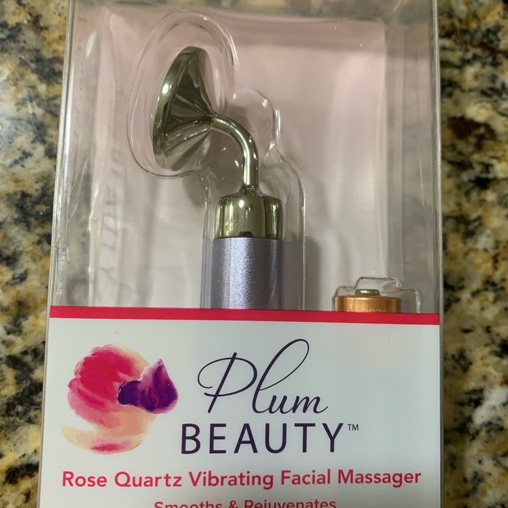 Plum Beauty Rose Quartz Vibrating Facial Massager - Purple with battery - Picture 2 of 10
